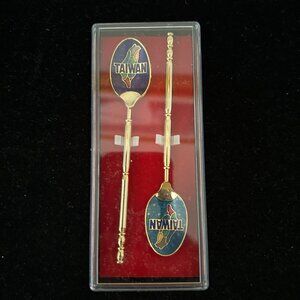 NEW 2 Taiwan Spoon Gift Box Set